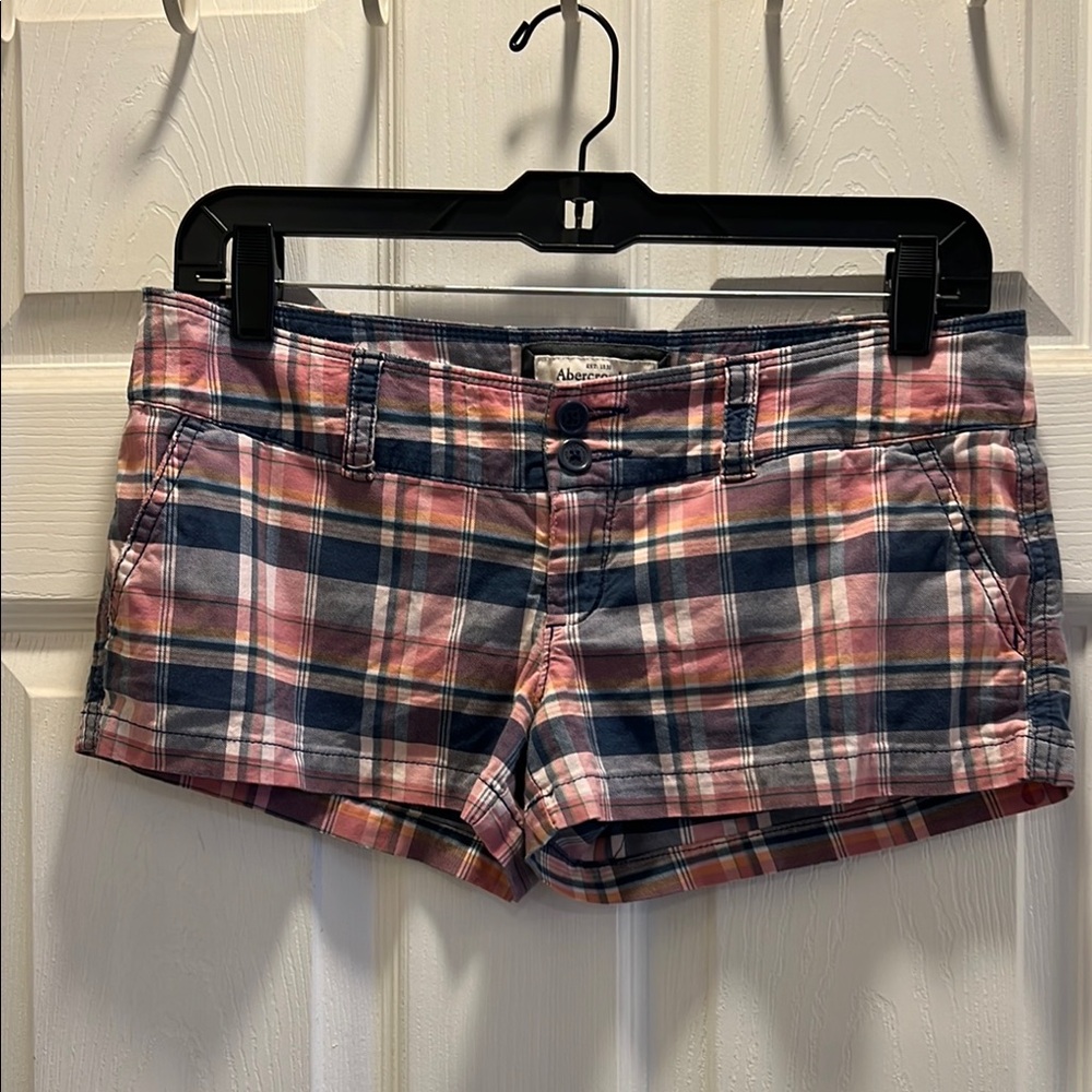 Abercrombie & Fitch Pink and Blue Plaid Cargo Shorts